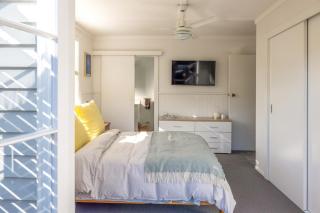 Driftwood Cottage - - 1