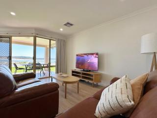 Pelican Shore Villa 4 - Kalbarri WA - 4