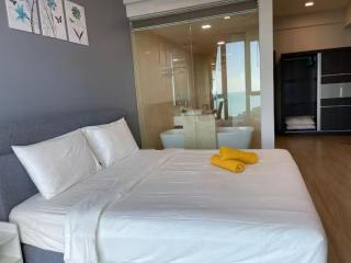 Deluxe Seaview Suite Tripe Bed with bath tub - Tanjong Tokong - 6