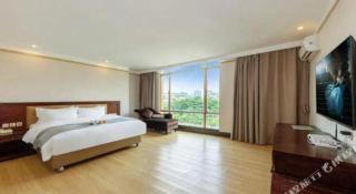 Cheerful Hotel - 3