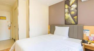 7 Days Inn Xi'an Zhonglou 4th Gulou Hospital Dachaishi - Xi'an - 2