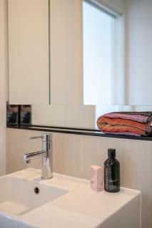 South Yarra 2 Bed with Superb views - 4 Day Minimum - Melbourne - 4