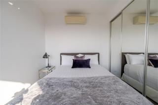 South Yarra 2 Bed with Superb views - 4 Day Minimum - 3
