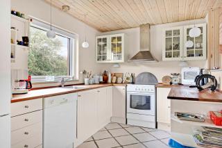 Scenic Summer House 600 Meters From Sandy Beach - 1