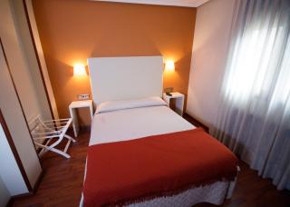 Hotel Ovetense - 1