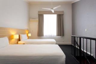 Oceanfront Wharf Stay Sleeps 6yachts & Views - Fremantle - 9