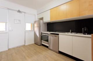Oceanfront Wharf Stay Sleeps 6yachts & Views - Fremantle - 6