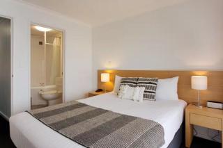 Oceanfront Wharf Stay Sleeps 6yachts & Views - Fremantle - 5