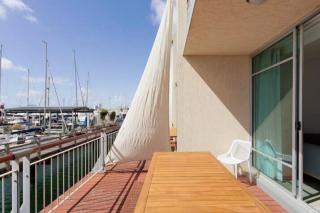 Oceanfront Wharf Stay Sleeps 6yachts & Views - Fremantle - 3