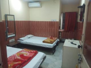 HOTEL S-A-V-I-T-R-I PALACE Near Shree Baba Baidyanath Jyotirlinga - Free Wifi And Parking Facilities - Spacious and Fully Air Conditioned Rooms-Budget Hotel - Deoghar - 7