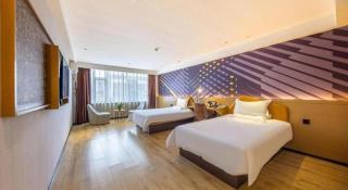 IU Hotel Dingxi Tongwei Center - - 9