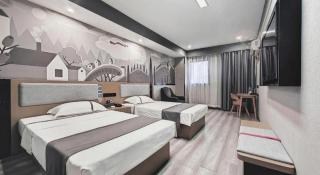 Thank Inn Hotel Anqing Guangcai Big Market Passenger Center - Anqing - 1