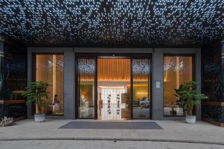 Jiting International Hotel Jiaotong University Light Rail Station - 9