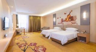 Vienna Hotel Fuzhou Changle Zhenghe Metro Station - 1