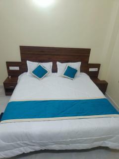 A PREMIUM HOTEL #HOTEL#VENTURE# PURI ! Near Sea Beach & Shree Jagannath Temple, Fully Air-conditioned Hotel with Wi-fi - LIFT - Restaurant and Parking Facilities -A BEST SELLING HOTEL IN PURI - Puri - 1