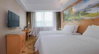 Vienna Hotel Guangxi Beiliu Passenger Station - Yulin - 4