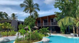 Warehouse18 Pool Cafe Resort - Surat Thani - 1