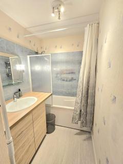 Cozy 1 bedroom, 10 min walk to train station - 5