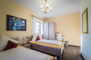 Hotel Garni Kapellenstüberl - Raubling - 2