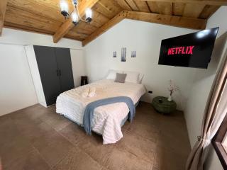 Antigua Central Casa or Loft King Beds Volcano View - Buen Rollo Escapes - Antigua Guatemala - 8
