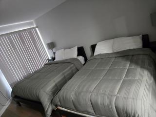 Prime Location in the OC ,Near Beach, Airport & Disney - Costa Mesa - 8