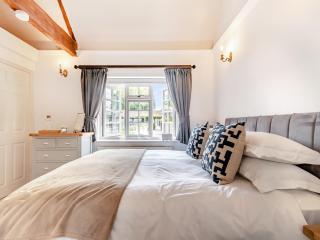 The Pool House - Uk49372 - Send - 2