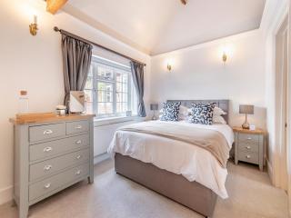 The Pool House - Uk49372 - Send - 3