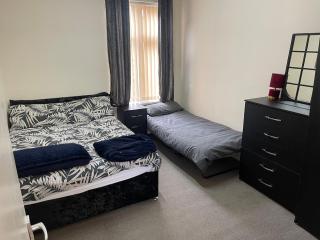 Large 1-Bed Apartment - Close to Old Traff - Mánchester - 6