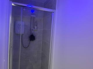 Large 1-Bed Apartment - Close to Old Traff - Mánchester - 1
