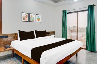Townhouse Lonavala Formerly Mountain Meadows Resort - Lonavla - 0