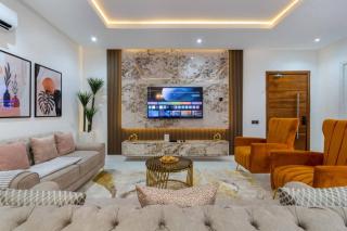 4BR Apt-Swimming-Pool-Gym-WiFi - Lekki - 9