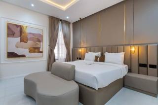 4BR Apt-Swimming-Pool-Gym-WiFi - Lekki - 8