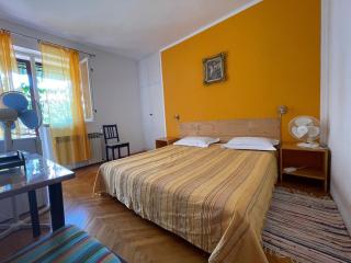 S3 - Double room with private bathroom next door in Jelsa on Hvar - Jelsa - 9