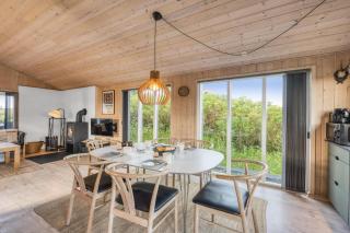 Lovely Holiday Home With 6-Person Outdoor Hot Tub, Close To The North Sea And Søndervig Center, - Ringkøbing - 1