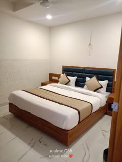 Hotel VOLGA INN - Ahmedabad - 5