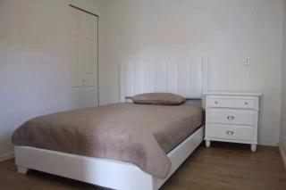 three bedroom near uvic - Victoria - 2