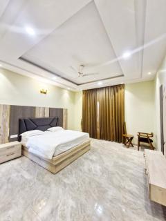 La Maison Luxury Homestay - Amritsar - 9