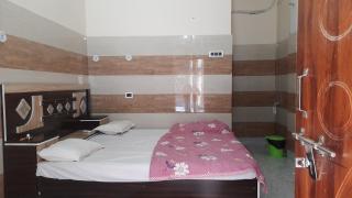 Shankar Homestay By StayApart - Ayodhya - 1