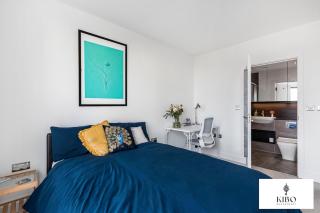Penthouse Hackney Wick with Balcony, gym, rooftop - 7