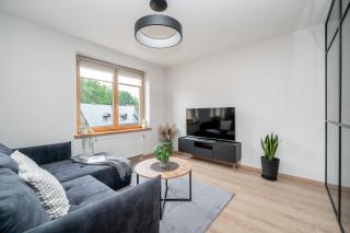 Central Location I Private Garage Parking & Easy Checkin I Cᴏʜᴏsᴛ - 8