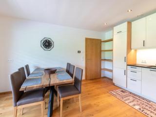 Apartment in Tyrol near Ski Slopes, cleaning included - - 6