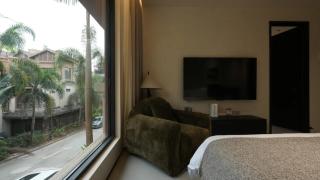 Send Rain Hotel - - 5