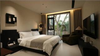 Send Rain Hotel - - 4