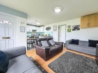 Lovely 3 Bed Bungalow, Sleeps 6 In A Beautiful Location In Cornwall Ref 85070P - 2