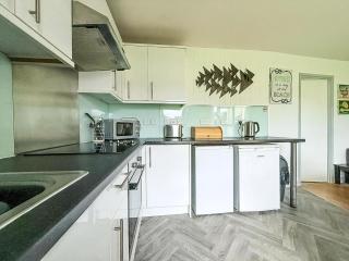 Lovely 3 Bed Bungalow, Sleeps 6, In A Beautiful Location In Cornwall Ref 85070P - Perranporth - 1