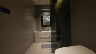 Send Rain Hotel - - 3