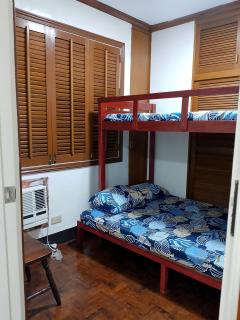 Makati Transient Condo 3BR with Balcony, Wifi - Manila - 5