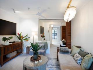 Hibiscus Resort & Spa - Official Onsite Reception & Check In - Port Douglas - 7