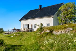 Villa Borgvåg - A unique Seafront Villa in the heart of Lofoten - Bøstad - 3
