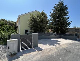Vacation Home Between the Waters - Pakoštane - 0